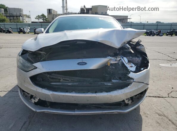 3FA6P0LU6HR295305 2017 FORD FUSION Silver Widok z przodu