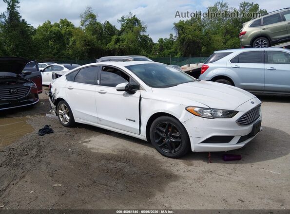 3FA6P0LU7JR169153 2018 FORD FUSION HYBRID Белый Передняя правая четверть