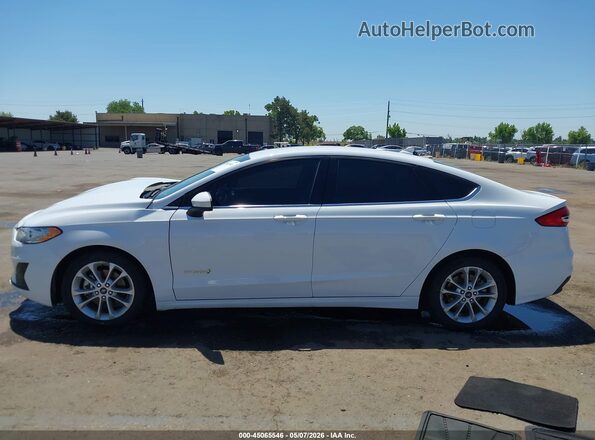 3FA6P0LU9KR202395 2019 FORD FUSION HYBRID Белый 