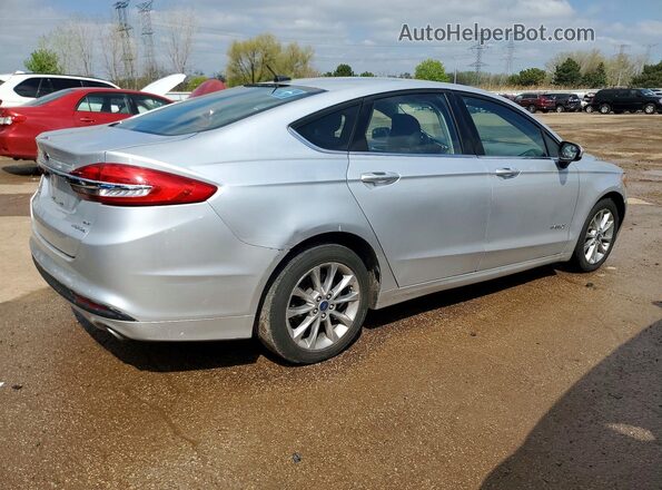 3FA6P0LUXHR285246 2017 FORD FUSION Silver Tył prawy