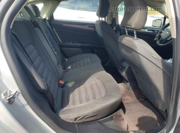 3FA6P0LUXHR285246 2017 FORD FUSION Silver Widok tylnych siedzeń