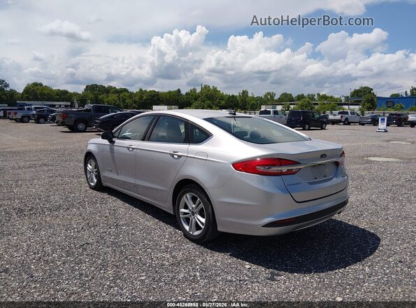 3FA6P0UU4JR281939 2018 FORD FUSION HYBRID Silver Trasero izquierdo