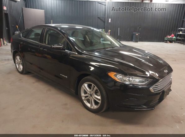 3FA6P0UU8JR282057 2018 FORD FUSION HYBRID Черный Передняя правая четверть