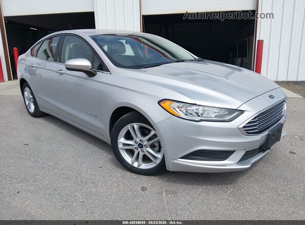 3FA6P0UUXJR278849 2018 FORD FUSION HYBRID Серебряный Передняя правая четверть