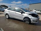 2018 Ford Fiesta S Серебряный vin: 3FADP4AJ6JM144927