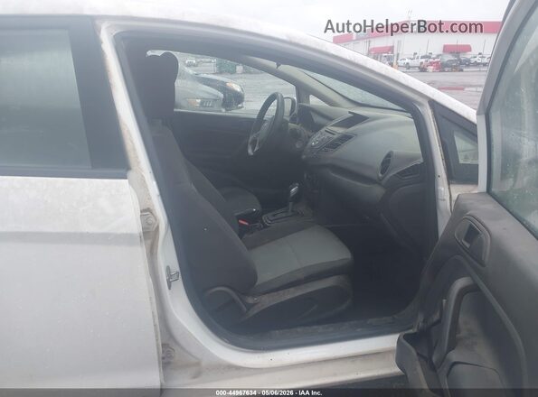 3FADP4AJ9KM153168 2019 FORD FIESTA Белый Вид салона спереди