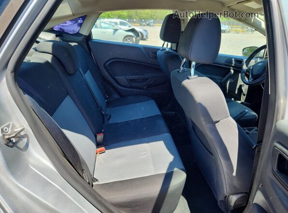 3FADP4AJXKM129462 2019 FORD FIESTA Silver Vista de los asientos traseros