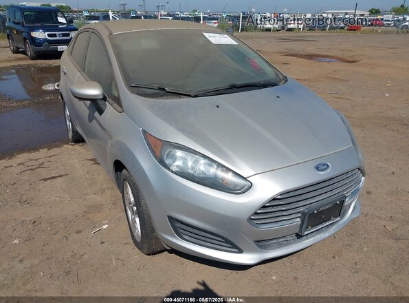 3FADP4BJ0JM110304 2018 FORD FIESTA Серебряный Передняя правая четверть