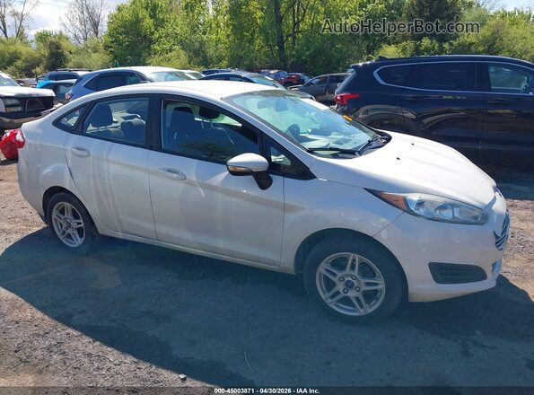 3FADP4BJ0KM154269 2019 FORD FIESTA White Вид задньої частини салону