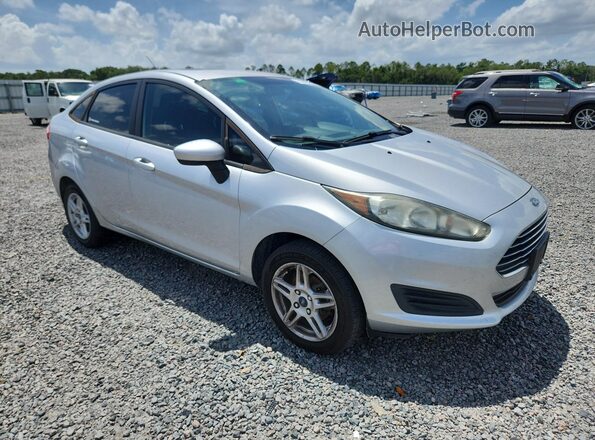 3FADP4BJ0KM154384 2019 FORD FIESTA Серебряный Передняя правая четверть