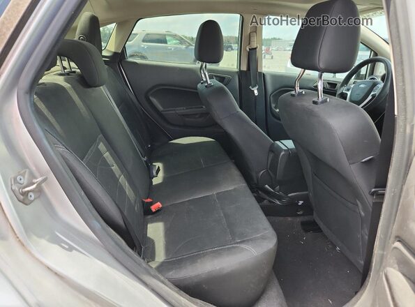 3FADP4BJ0KM154384 2019 FORD FIESTA Серебряный Вид задних сидений