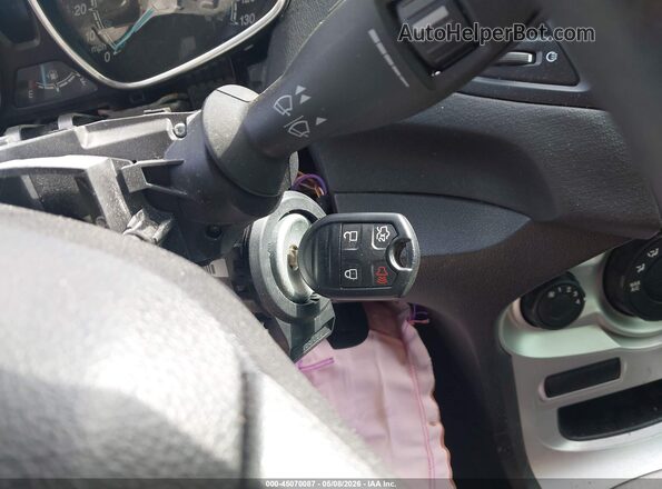 3FADP4BJ1KM147301 2019 FORD FIESTA Silver Widok deski rozdzielczej