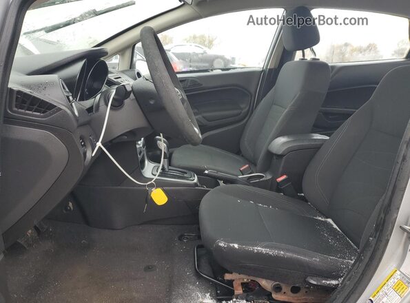 3FADP4BJ2HM128989 2017 FORD FIESTA Серый Вид салона спереди
