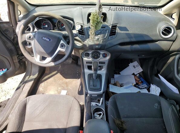 3FADP4BJ2HM138566 2017 FORD FIESTA Gray Widok deski rozdzielczej