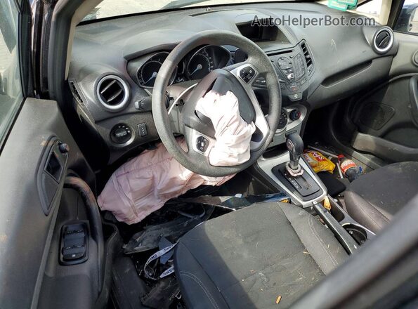 3FADP4BJ2JM142235 2018 FORD FIESTA Черный Вид панели приборов