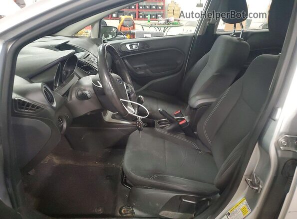3FADP4BJ3GM104957 2016 FORD FIESTA Silver Widok wnętrza z przodu