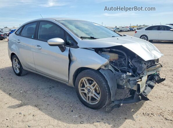 3FADP4BJ7KM132172 2019 FORD FIESTA Серебряный Передняя правая четверть