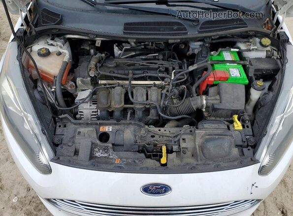 3FADP4BJ8HM156862 2017 FORD FIESTA Белый Вид задней части салона