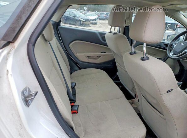3FADP4BJ8HM156862 2017 FORD FIESTA Белый Вид задних сидений
