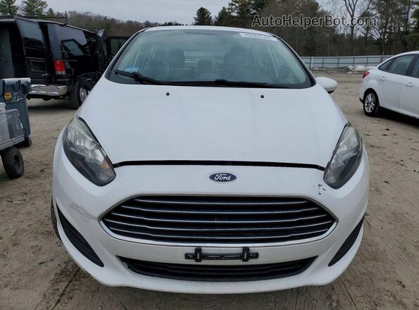 3FADP4BJ8HM156862 2017 FORD FIESTA Белый Вид спереди