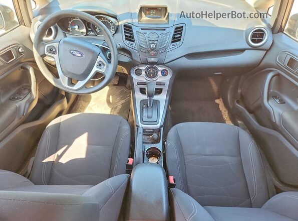 3FADP4BJ8JM114987 2018 FORD FIESTA Black Вид панелі приладів