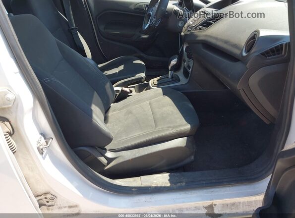 3FADP4BJXHM156507 2017 FORD FIESTA White Front interior view