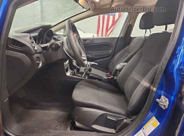 3FADP4BJXJM122900 2018 FORD FIESTA Blue Вид салону спереду