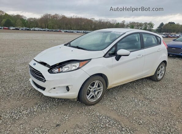 3FADP4EJ1HM158819 2017 FORD FIESTA Белый Передняя левая четверть
