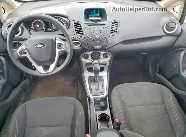 3FADP4EJ1HM158819 2017 FORD FIESTA Белый Вид панели приборов