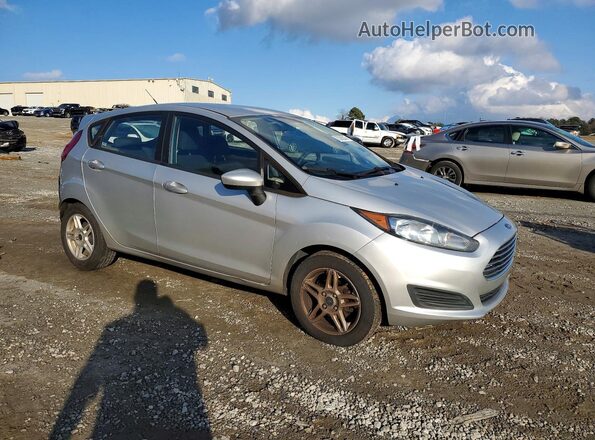 3FADP4EJ2HM115994 2017 FORD FIESTA Silver Front right