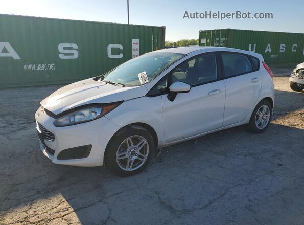 3FADP4EJ2JM108534 2018 FORD FIESTA Белый Передняя левая четверть