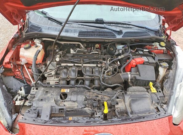 3FADP4EJ4JM102105 2018 FORD FIESTA Красный Вид задней части салона