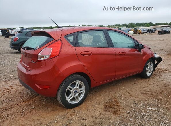 3FADP4EJ4JM102105 2018 FORD FIESTA Красный Задняя правая четверть