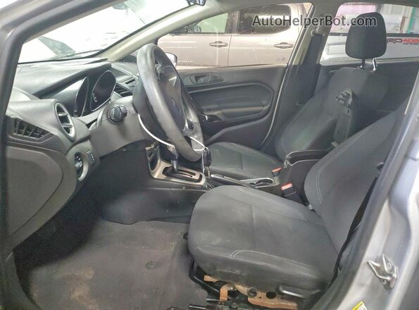 3FADP4EJ7JM106715 2018 FORD FIESTA Silver Vista interior delantera