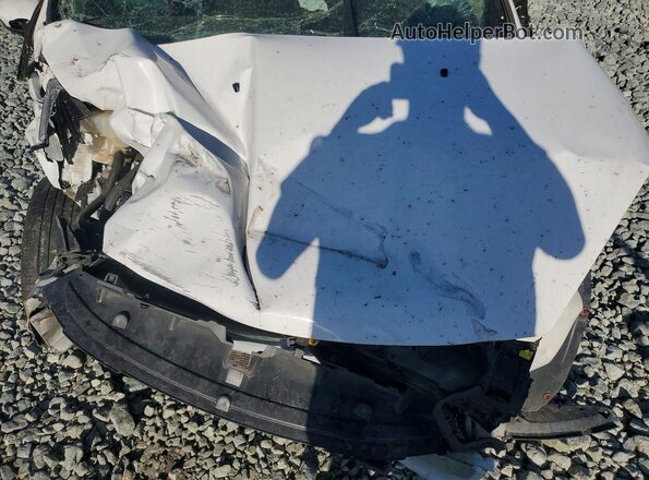3FADP4EJ7JM116791 2018 FORD FIESTA Белый Вид задней части салона