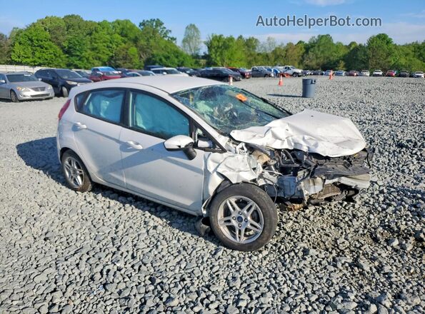 3FADP4EJ7JM116791 2018 FORD FIESTA Белый Передняя правая четверть