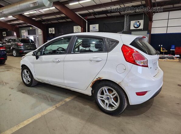 3FADP4EJ8JM100549 2018 FORD FIESTA Белый Задняя левая четверть