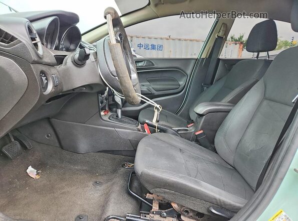 3FADP4EJ9HM115846 2017 FORD FIESTA Бирюзовый Вид салона спереди