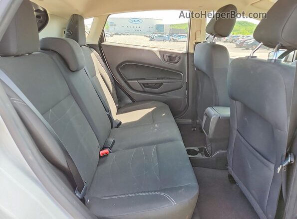 3FADP4EJ9KM147526 2019 FORD FIESTA Белый Вид задних сидений