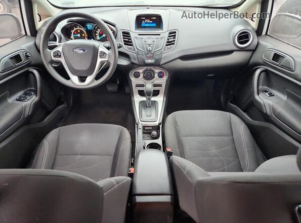 3FADP4EJ9KM147526 2019 FORD FIESTA Белый Вид панели приборов