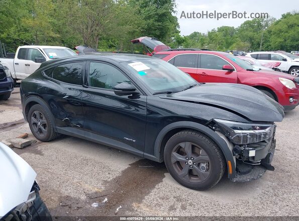 3FMTK1RM2MMA04486 2021 FORD MUSTANG MACH-E Black Widok wnętrza z tyłu