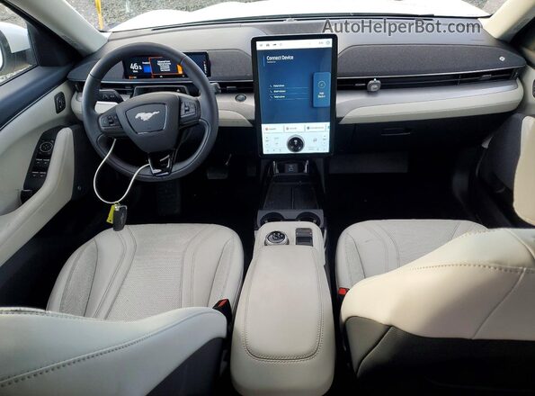 3FMTK3R7XNMA23911 2022 FORD MUSTANG Белый Вид панели приборов