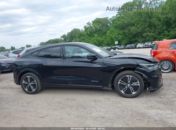 3FMTK3S5XPMA83702 2023 FORD MUSTANG MACH-E Черный Панорамный вид салона 360°