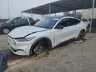 2023 Ford Mustang Mach-e Premium Белый vin: 3FMTK3SU3PMA98467 Damage: Left Front Fender, Dent(S) W/ Paint Dmg, 5 To 6 Inches