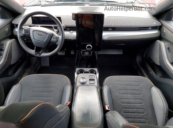 3FMTK4SE8PMA08664 2023 FORD MUSTANG Красный Вид панели приборов