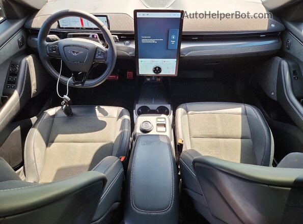 3FMTK4SX6PMA11998 2023 FORD MUSTANG Красный Вид панели приборов