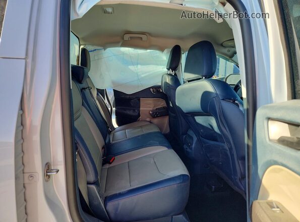 3FTTW8SA5TRA33676 2026 FORD MAVERICK Белый Вид задних сидений