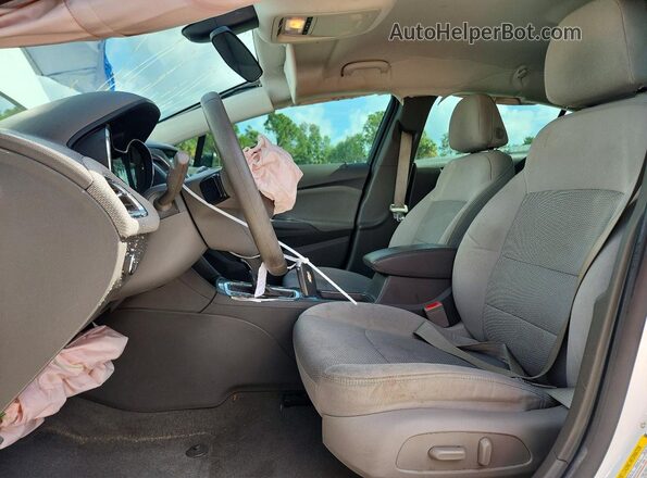 3G1BE6SM1JS637527 2018 CHEVROLET CRUZE Белый Вид салона спереди