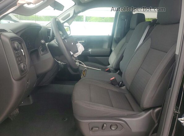 3GCPKCEKXTG144952 2026 CHEVROLET SILVERADO Black Widok wnętrza z przodu