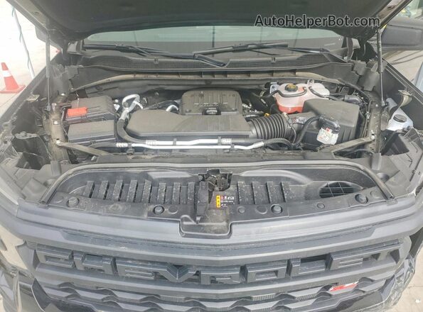 3GCPKCEKXTG144952 2026 CHEVROLET SILVERADO Black Widok wnętrza z tyłu